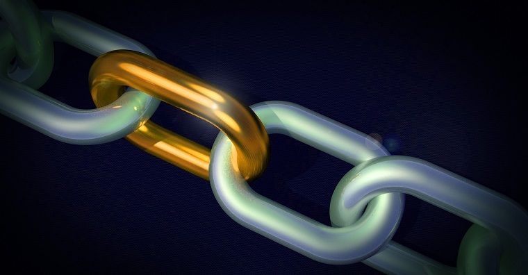 Gold link in a chain to indicate internal linking